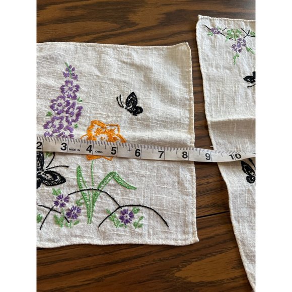 Tea towels and embroidered pieces vintage cottage core - Picture 12 of 15